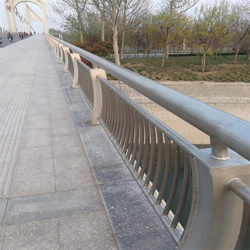 不銹鋼防撞護(hù)欄